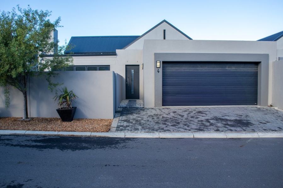 3 Bedroom Property for Sale in Aan de Wijnlanden Western Cape